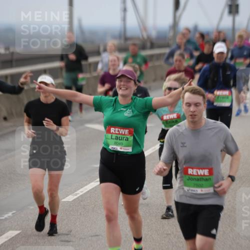 03.10.2025 - Köhlbrandbrückenlauf Jannik Wohlers http://msf.ph/oto/9147156 03.10.2025 15:50:21 Position 1 8040, 7500 meine-sportfotos.de