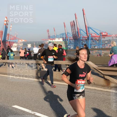 03.10.2025 - Köhlbrandbrückenlauf Yannick Fuchs http://msf.ph/oto/9147166 03.10.2025 08:37:59 Position 2 018, 012 meine-sportfotos.de
