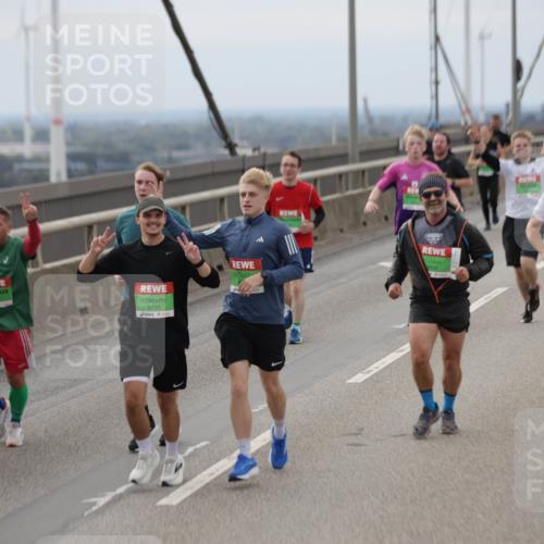 03.10.2025 - Köhlbrandbrückenlauf Jannik Wohlers http://msf.ph/oto/9147225 03.10.2025 15:50:29 Position 1 12, 9735, 9745 meine-sportfotos.de