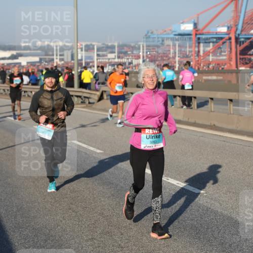 03.10.2025 - Köhlbrandbrückenlauf Yannick Fuchs http://msf.ph/oto/9147246 03.10.2025 08:38:11 Position 2 2950, 3263 meine-sportfotos.de