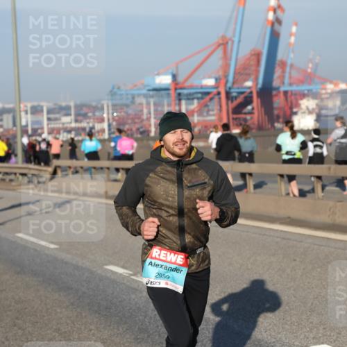 03.10.2025 - Köhlbrandbrückenlauf Yannick Fuchs http://msf.ph/oto/9147267 03.10.2025 08:38:13 Position 2 2959 meine-sportfotos.de