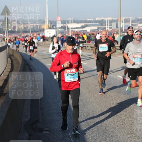 03.10.2025 - Köhlbrandbrückenlauf Yannick Fuchs http://msf.ph/oto/9147315 03.10.2025 08:38:17 Position 2 3224, 1071 meine-sportfotos.de