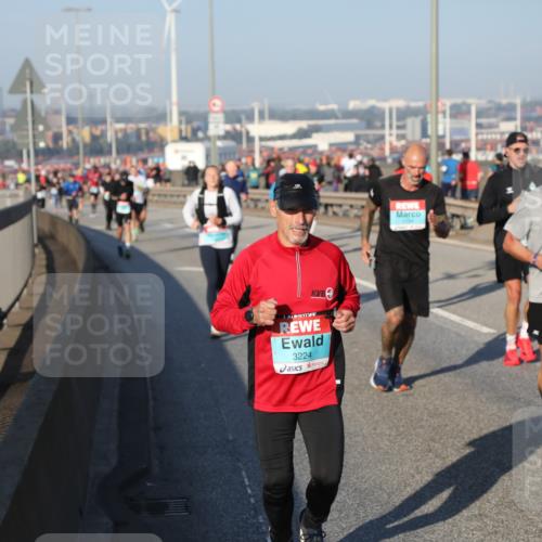 03.10.2025 - Köhlbrandbrückenlauf Yannick Fuchs http://msf.ph/oto/9147320 03.10.2025 08:38:17 Position 2 3224, 1071 meine-sportfotos.de