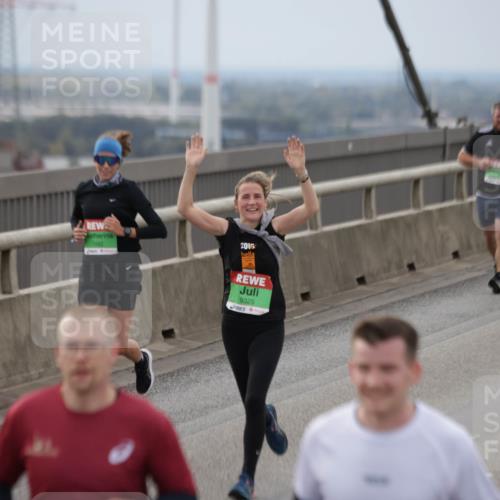 03.10.2025 - Köhlbrandbrückenlauf Jannik Wohlers http://msf.ph/oto/9147339 03.10.2025 15:50:37 Position 1 7492, 2015, 9325 meine-sportfotos.de