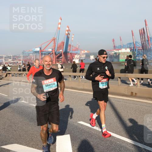 03.10.2025 - Köhlbrandbrückenlauf Yannick Fuchs http://msf.ph/oto/9147342 03.10.2025 08:38:20 Position 2 1194, 3378 meine-sportfotos.de