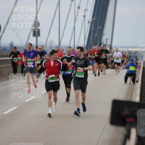 03.10.2025 - Köhlbrandbrückenlauf Jannik Wohlers http://msf.ph/oto/9147362 03.10.2025 15:50:39 Position 1 14 meine-sportfotos.de