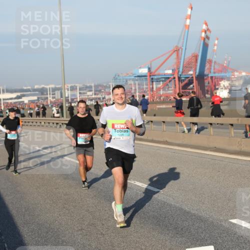 03.10.2025 - Köhlbrandbrückenlauf Yannick Fuchs http://msf.ph/oto/9147437 03.10.2025 08:38:29 Position 2 1226 meine-sportfotos.de