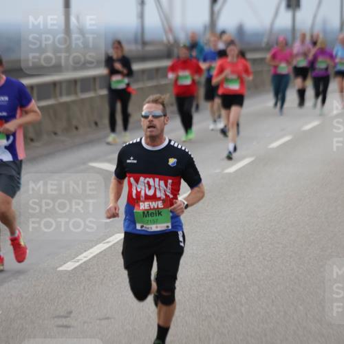 03.10.2025 - Köhlbrandbrückenlauf Jannik Wohlers http://msf.ph/oto/9147442 03.10.2025 15:50:47 Position 1 7157 meine-sportfotos.de