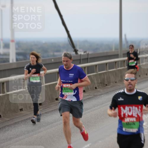 03.10.2025 - Köhlbrandbrückenlauf Jannik Wohlers http://msf.ph/oto/9147443 03.10.2025 15:50:48 Position 1 9383 meine-sportfotos.de