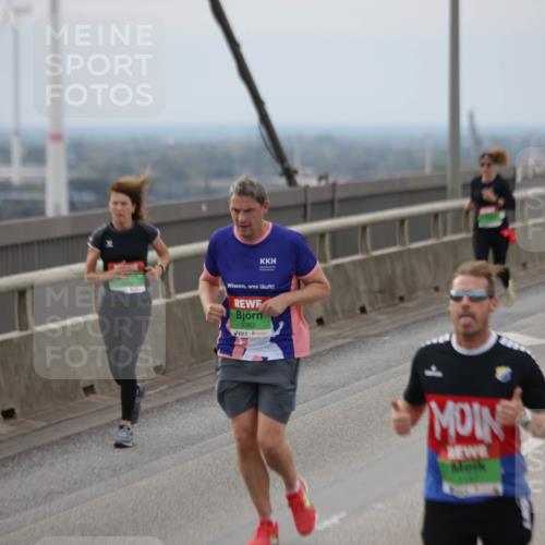 03.10.2025 - Köhlbrandbrückenlauf Jannik Wohlers http://msf.ph/oto/9147446 03.10.2025 15:50:48 Position 1 9383 meine-sportfotos.de