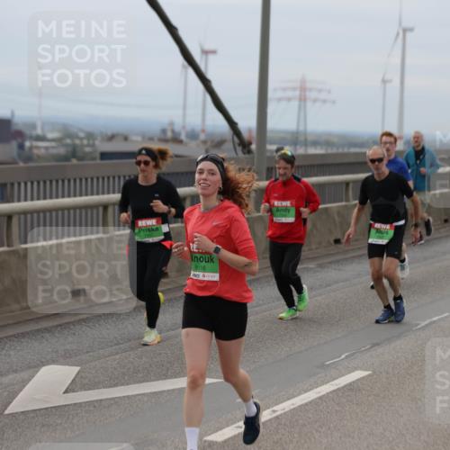 03.10.2025 - Köhlbrandbrückenlauf Jannik Wohlers http://msf.ph/oto/9147480 03.10.2025 15:50:57 Position 1 9116 meine-sportfotos.de