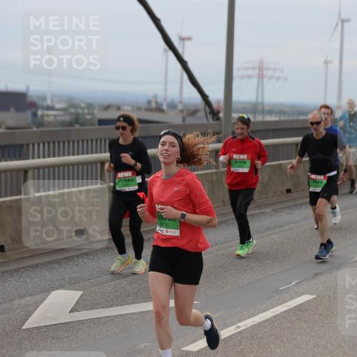 03.10.2025 - Köhlbrandbrückenlauf Jannik Wohlers http://msf.ph/oto/9147481 03.10.2025 15:50:57 Position 1 9116 meine-sportfotos.de