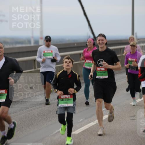 03.10.2025 - Köhlbrandbrückenlauf Jannik Wohlers http://msf.ph/oto/9147491 03.10.2025 15:50:59 Position 1 94, 9460, 8409, 8224 meine-sportfotos.de