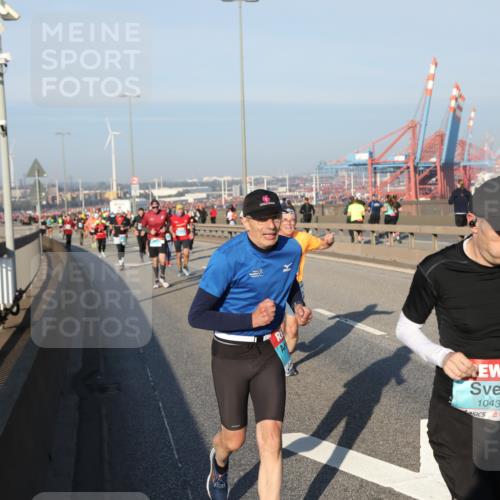 03.10.2025 - Köhlbrandbrückenlauf Yannick Fuchs http://msf.ph/oto/9147496 03.10.2025 08:38:33 Position 2 1043 meine-sportfotos.de