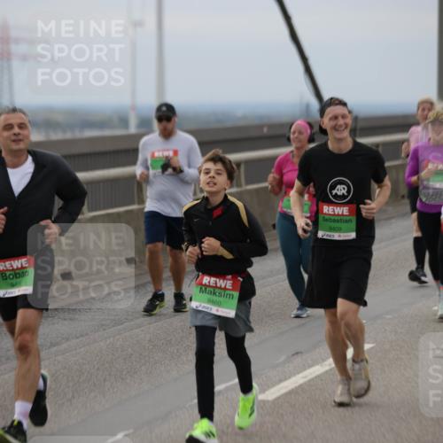 03.10.2025 - Köhlbrandbrückenlauf Jannik Wohlers http://msf.ph/oto/9147497 03.10.2025 15:50:59 Position 1 9460, 8409 meine-sportfotos.de
