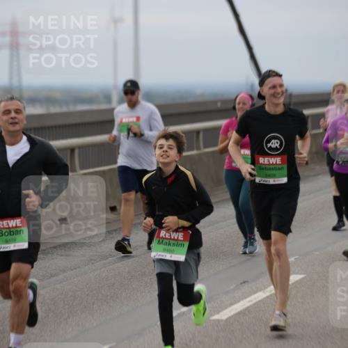 03.10.2025 - Köhlbrandbrückenlauf Jannik Wohlers http://msf.ph/oto/9147499 03.10.2025 15:50:59 Position 1 9459, 9460, 8409, 8, 224 meine-sportfotos.de