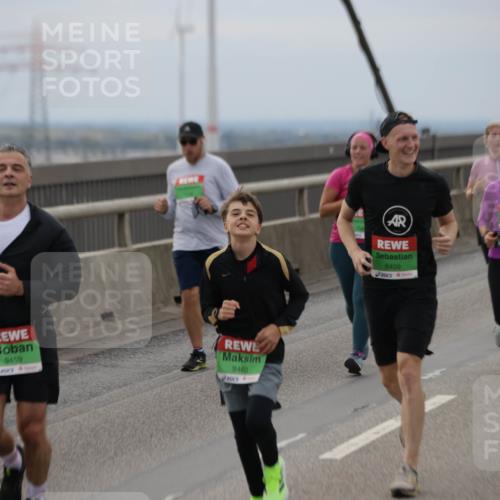 03.10.2025 - Köhlbrandbrückenlauf Jannik Wohlers http://msf.ph/oto/9147502 03.10.2025 15:50:59 Position 1 9459, 9460, 8409, 8224 meine-sportfotos.de