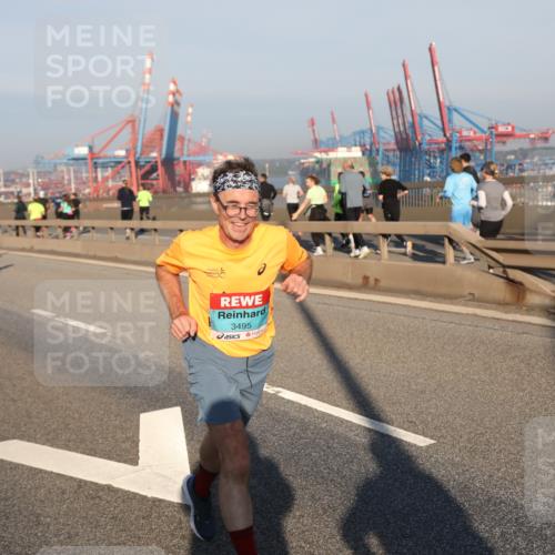 03.10.2025 - Köhlbrandbrückenlauf Yannick Fuchs http://msf.ph/oto/9147515 03.10.2025 08:38:35 Position 2 3495 meine-sportfotos.de