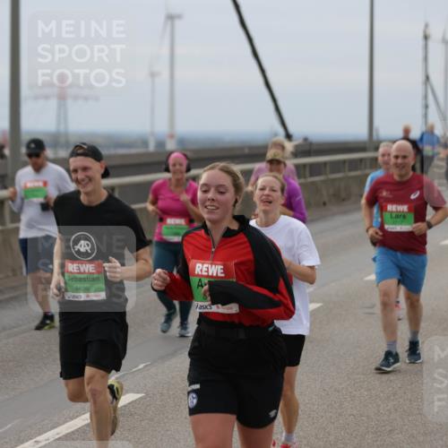 03.10.2025 - Köhlbrandbrückenlauf Jannik Wohlers http://msf.ph/oto/9147517 03.10.2025 15:51:01 Position 1 9460, 8409 meine-sportfotos.de