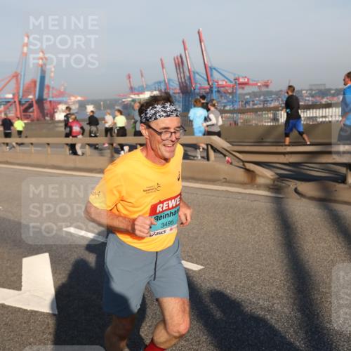 03.10.2025 - Köhlbrandbrückenlauf Yannick Fuchs http://msf.ph/oto/9147520 03.10.2025 08:38:35 Position 2 3495 meine-sportfotos.de