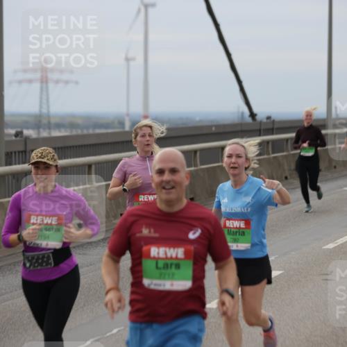 03.10.2025 - Köhlbrandbrückenlauf Jannik Wohlers http://msf.ph/oto/9147540 03.10.2025 15:51:03 Position 1 64, 7194, 7717, 7792 meine-sportfotos.de