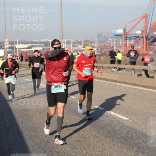 03.10.2025 - Köhlbrandbrückenlauf Yannick Fuchs http://msf.ph/oto/9147549 03.10.2025 08:38:37 Position 2 3118, 1219 meine-sportfotos.de
