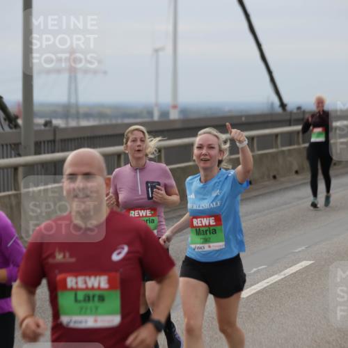03.10.2025 - Köhlbrandbrückenlauf Jannik Wohlers http://msf.ph/oto/9147555 03.10.2025 15:51:04 Position 1 7717, 7792 meine-sportfotos.de