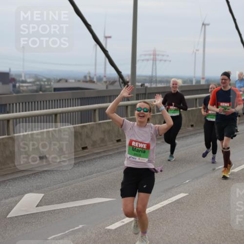 03.10.2025 - Köhlbrandbrückenlauf Jannik Wohlers http://msf.ph/oto/9147564 03.10.2025 15:51:07 Position 1 8928 meine-sportfotos.de