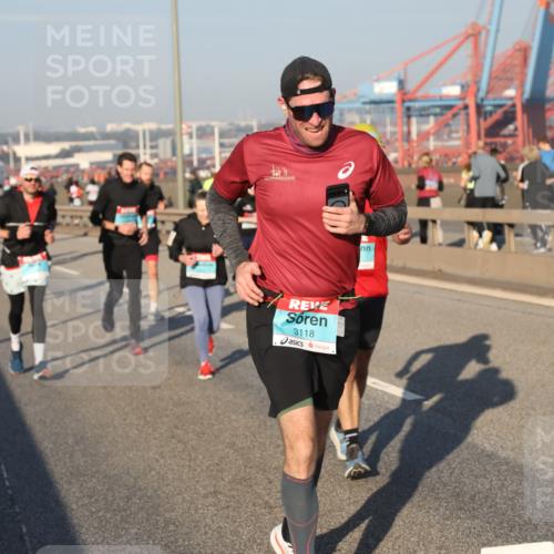 03.10.2025 - Köhlbrandbrückenlauf Yannick Fuchs http://msf.ph/oto/9147570 03.10.2025 08:38:38 Position 2 3118 meine-sportfotos.de