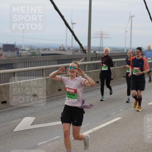 03.10.2025 - Köhlbrandbrückenlauf Jannik Wohlers http://msf.ph/oto/9147572 03.10.2025 15:51:07 Position 1 8928 meine-sportfotos.de
