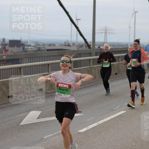 03.10.2025 - Köhlbrandbrückenlauf Jannik Wohlers http://msf.ph/oto/9147577 03.10.2025 15:51:08 Position 1 8928 meine-sportfotos.de