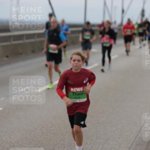 03.10.2025 - Köhlbrandbrückenlauf Jannik Wohlers http://msf.ph/oto/9147580 03.10.2025 15:51:09 Position 1 8256 meine-sportfotos.de