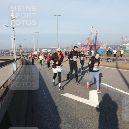 03.10.2025 - Köhlbrandbrückenlauf Yannick Fuchs http://msf.ph/oto/9147592 03.10.2025 08:38:41 Position 2  meine-sportfotos.de