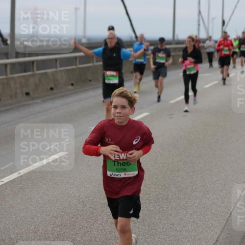 03.10.2025 - Köhlbrandbrückenlauf Jannik Wohlers http://msf.ph/oto/9147597 03.10.2025 15:51:10 Position 1 8256 meine-sportfotos.de