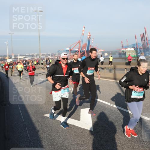 03.10.2025 - Köhlbrandbrückenlauf Yannick Fuchs http://msf.ph/oto/9147606 03.10.2025 08:38:42 Position 2 1130, 1284 meine-sportfotos.de