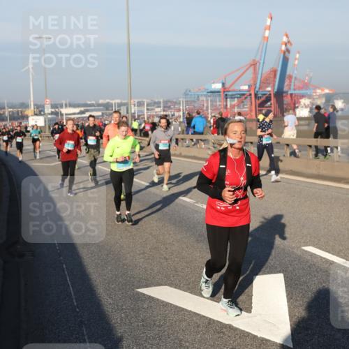 03.10.2025 - Köhlbrandbrückenlauf Yannick Fuchs http://msf.ph/oto/9147628 03.10.2025 08:38:45 Position 2  meine-sportfotos.de