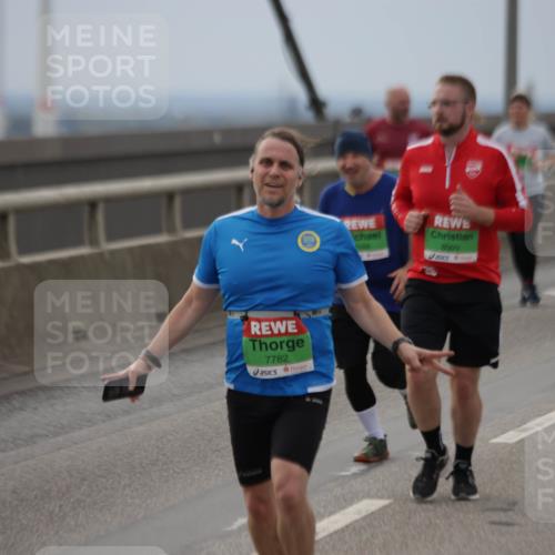 03.10.2025 - Köhlbrandbrückenlauf Jannik Wohlers http://msf.ph/oto/9147638 03.10.2025 15:51:13 Position 1 7782, 8909 meine-sportfotos.de