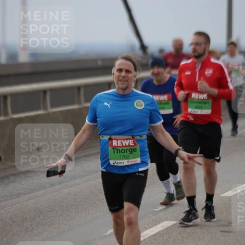 03.10.2025 - Köhlbrandbrückenlauf Jannik Wohlers http://msf.ph/oto/9147639 03.10.2025 15:51:14 Position 1 7782, 8909 meine-sportfotos.de