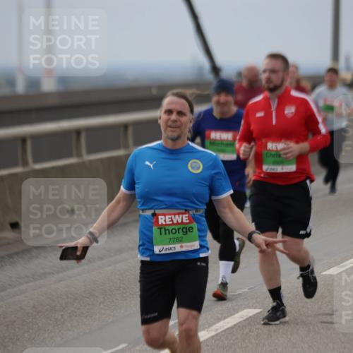 03.10.2025 - Köhlbrandbrückenlauf Jannik Wohlers http://msf.ph/oto/9147644 03.10.2025 15:51:14 Position 1 7782, 8909 meine-sportfotos.de
