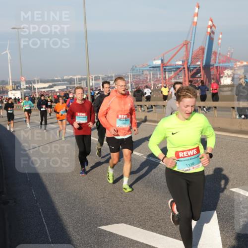 03.10.2025 - Köhlbrandbrückenlauf Yannick Fuchs http://msf.ph/oto/9147646 03.10.2025 08:38:47 Position 2 1292, 1110 meine-sportfotos.de