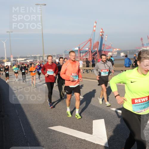 03.10.2025 - Köhlbrandbrückenlauf Yannick Fuchs http://msf.ph/oto/9147649 03.10.2025 08:38:47 Position 2 1110 meine-sportfotos.de
