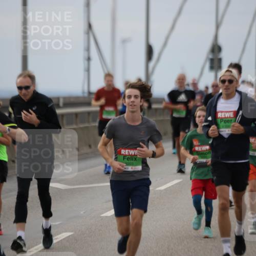 03.10.2025 - Köhlbrandbrückenlauf Jannik Wohlers http://msf.ph/oto/9147661 03.10.2025 15:51:16 Position 1 9205, 101, 9203, 9359 meine-sportfotos.de