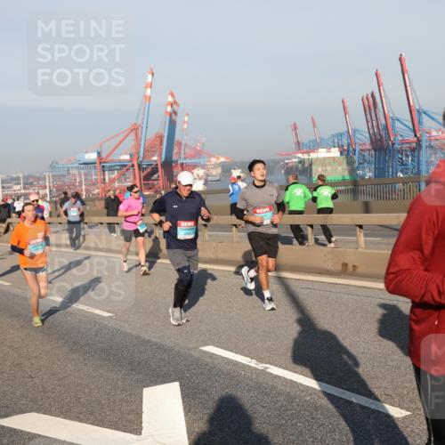 03.10.2025 - Köhlbrandbrückenlauf Yannick Fuchs http://msf.ph/oto/9147684 03.10.2025 08:38:50 Position 2  meine-sportfotos.de