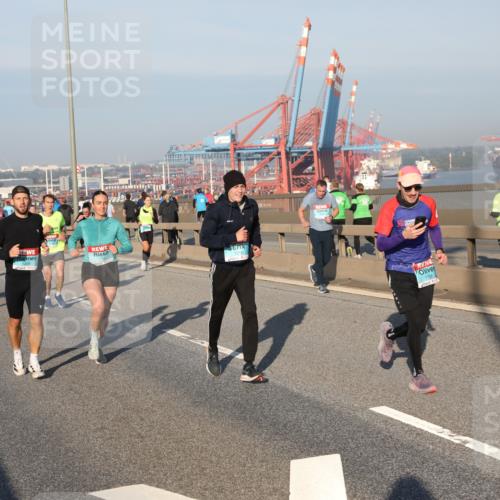 03.10.2025 - Köhlbrandbrückenlauf Yannick Fuchs http://msf.ph/oto/9147721 03.10.2025 08:38:52 Position 2 1106 meine-sportfotos.de