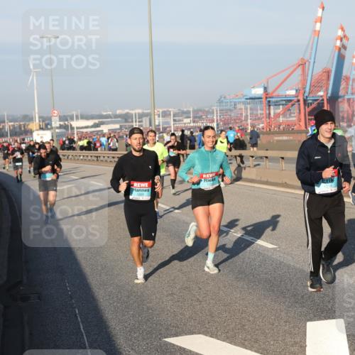 03.10.2025 - Köhlbrandbrückenlauf Yannick Fuchs http://msf.ph/oto/9147731 03.10.2025 08:38:53 Position 2 1205, 1216 meine-sportfotos.de