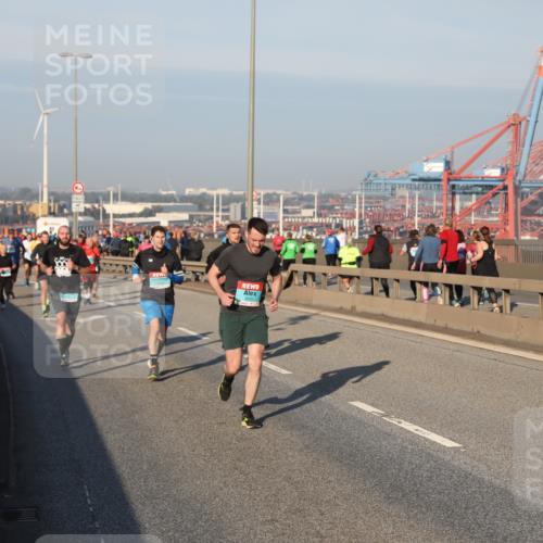 03.10.2025 - Köhlbrandbrückenlauf Yannick Fuchs http://msf.ph/oto/9147823 03.10.2025 08:39:00 Position 2 3659 meine-sportfotos.de