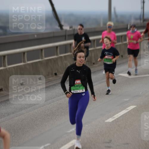 03.10.2025 - Köhlbrandbrückenlauf Jannik Wohlers http://msf.ph/oto/9147856 03.10.2025 15:51:38 Position 1 7427, 11 meine-sportfotos.de
