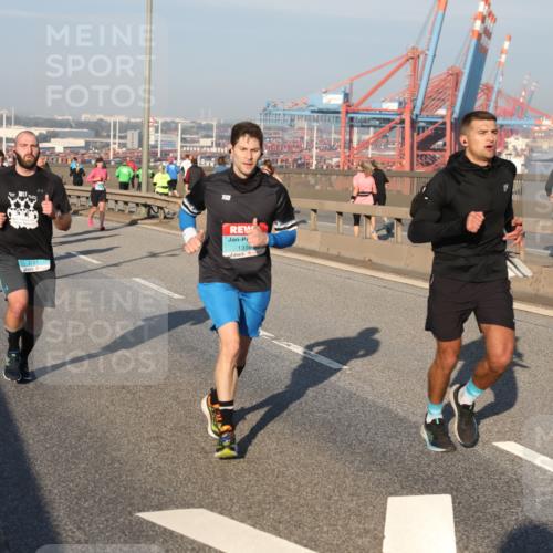 03.10.2025 - Köhlbrandbrückenlauf Yannick Fuchs http://msf.ph/oto/9147857 03.10.2025 08:39:03 Position 2 2791, 1316 meine-sportfotos.de