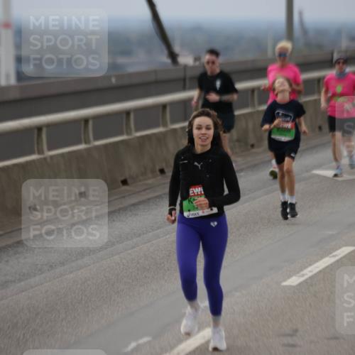 03.10.2025 - Köhlbrandbrückenlauf Jannik Wohlers http://msf.ph/oto/9147861 03.10.2025 15:51:38 Position 1 11 meine-sportfotos.de