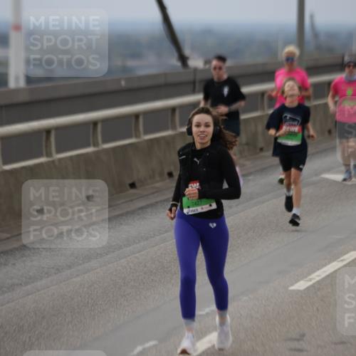 03.10.2025 - Köhlbrandbrückenlauf Jannik Wohlers http://msf.ph/oto/9147862 03.10.2025 15:51:38 Position 1 7427 meine-sportfotos.de